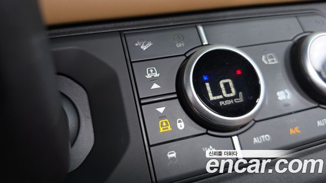 Land Rover Defender 110 P300 X-Dynamic SE