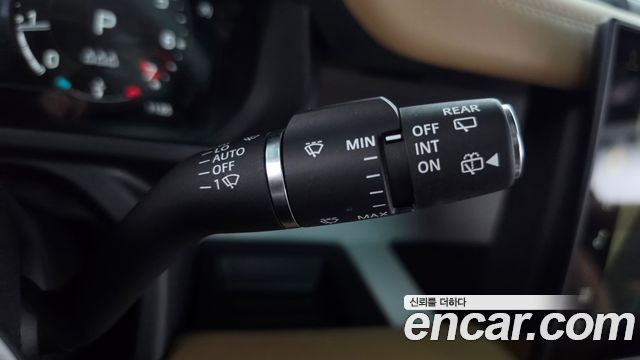 Land Rover Defender 110 P300 X-Dynamic SE