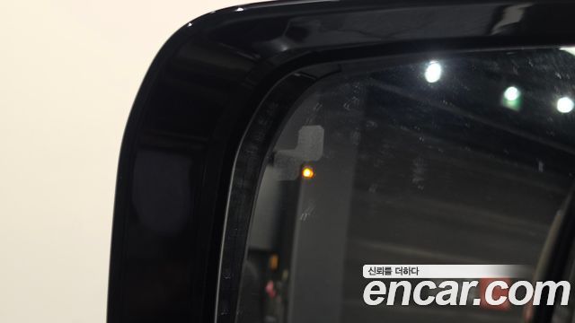 Land Rover Defender 110 P300 X-Dynamic SE