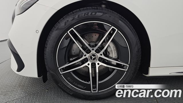 Mercedes-Benz E-Class E200 AMG Line