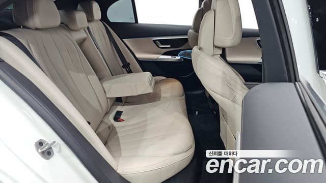 Mercedes-Benz E-Class E200 AMG Line