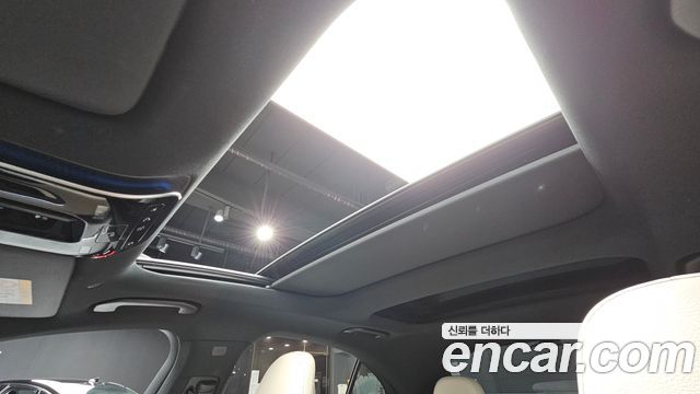 Mercedes-Benz E-Class E200 AMG Line