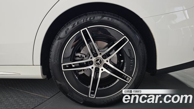 Mercedes-Benz E-Class E200 AMG Line