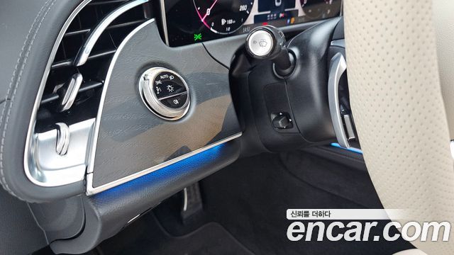 Mercedes-Benz E-Class E200 AMG Line