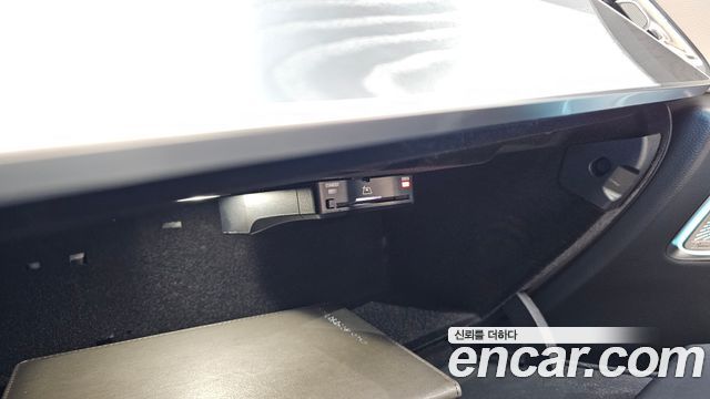 Mercedes-Benz E-Class E200 AMG Line
