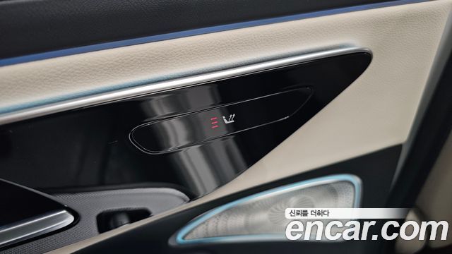 Mercedes-Benz E-Class E200 AMG Line