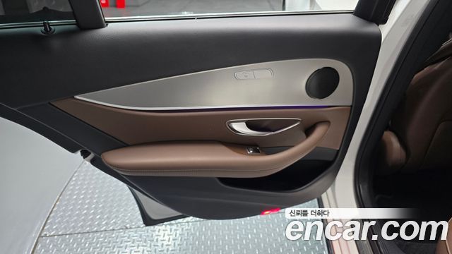 Mercedes-Benz E-Class E300 Avantgarde