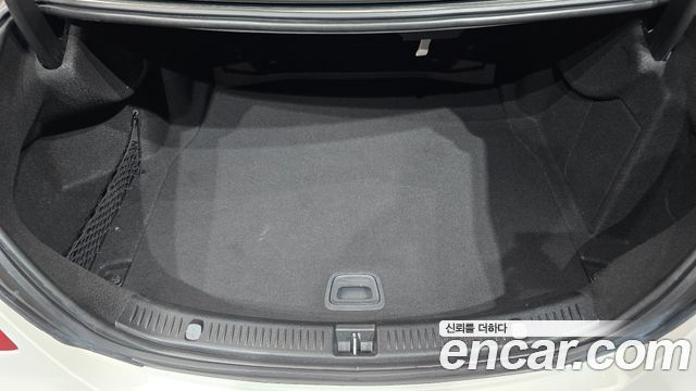 Mercedes-Benz E-Class E300 Avantgarde