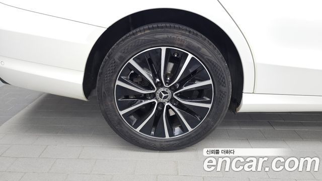 Mercedes-Benz C-Class C200