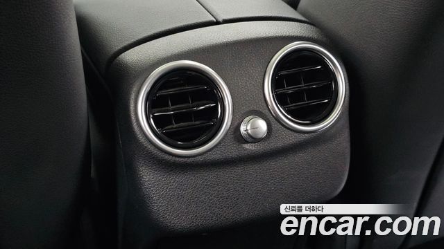 Mercedes-Benz C-Class C200