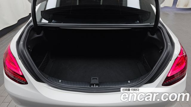 Mercedes-Benz C-Class C200