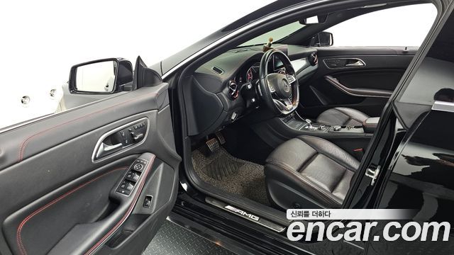 Mercedes-Benz CLA-Class CLA45 AMG 4MATIC