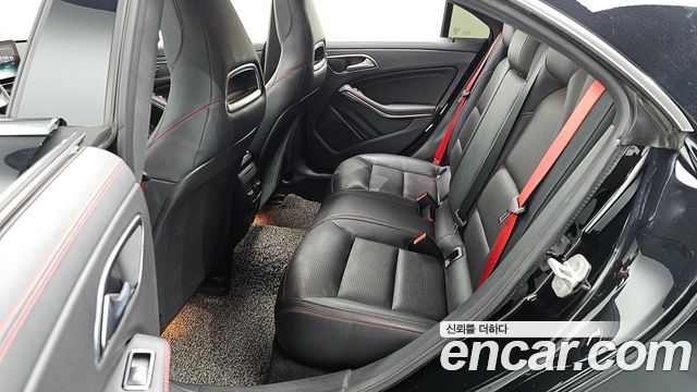 Mercedes-Benz CLA-Class CLA45 AMG 4MATIC