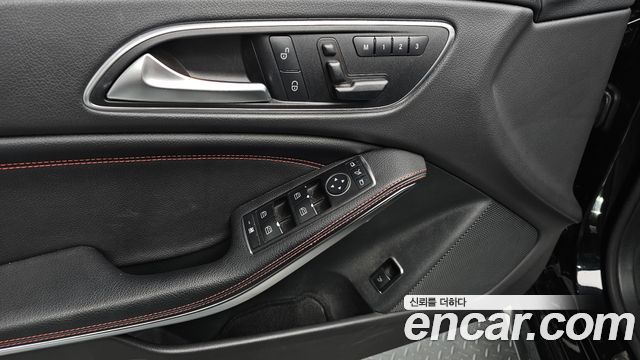 Mercedes-Benz CLA-Class CLA45 AMG 4MATIC
