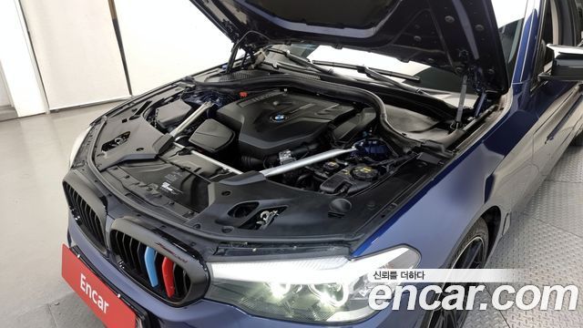 BMW 5-Series 520i Luxury