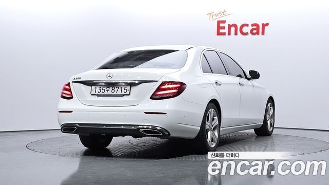 Mercedes-Benz E-Class E200 Avantgarde
