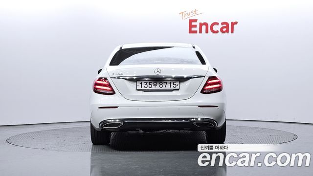Mercedes-Benz E-Class E200 Avantgarde