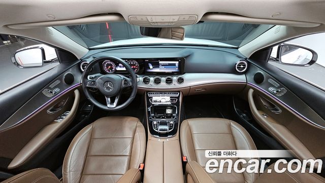 Mercedes-Benz E-Class E200 Avantgarde