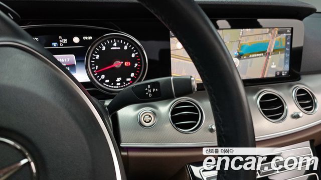Mercedes-Benz E-Class E200 Avantgarde