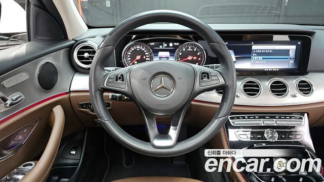 Mercedes-Benz E-Class E200 Avantgarde