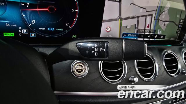 Mercedes-Benz E-Class E220d 4MATIC AMG Line