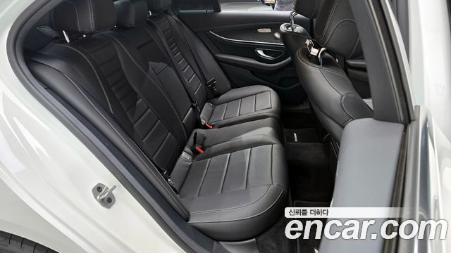 Mercedes-Benz E-Class E220d 4MATIC AMG Line