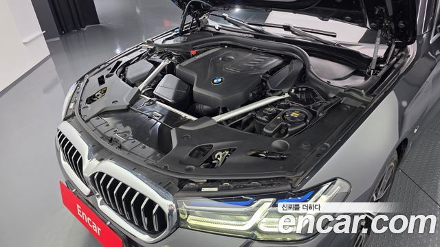 BMW 5-Series 530i xDrive M Sport Package