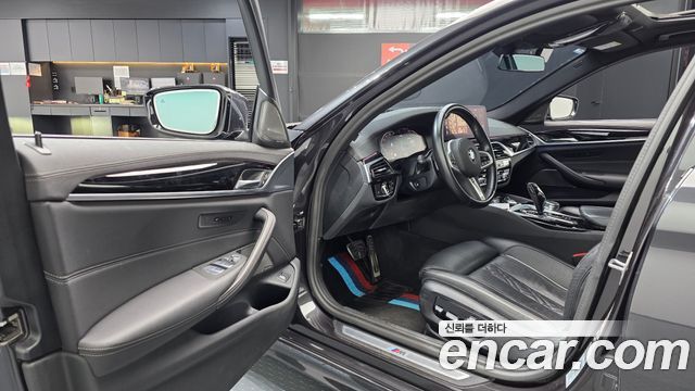 BMW 5-Series 530i xDrive M Sport Package