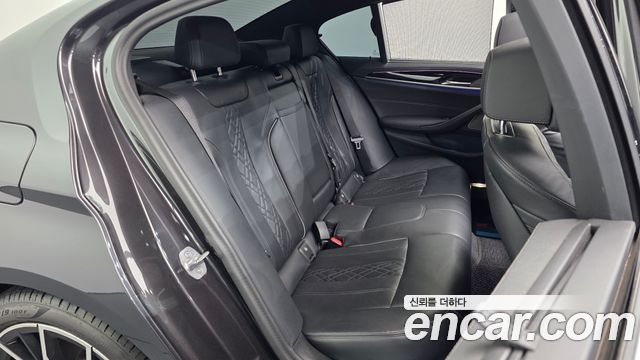 BMW 5-Series 530i xDrive M Sport Package