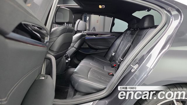 BMW 5-Series 530i xDrive M Sport Package