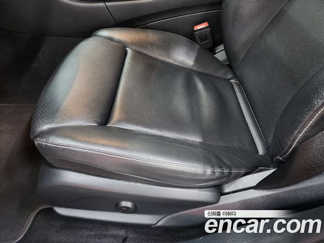 Mercedes-Benz C-Class C200