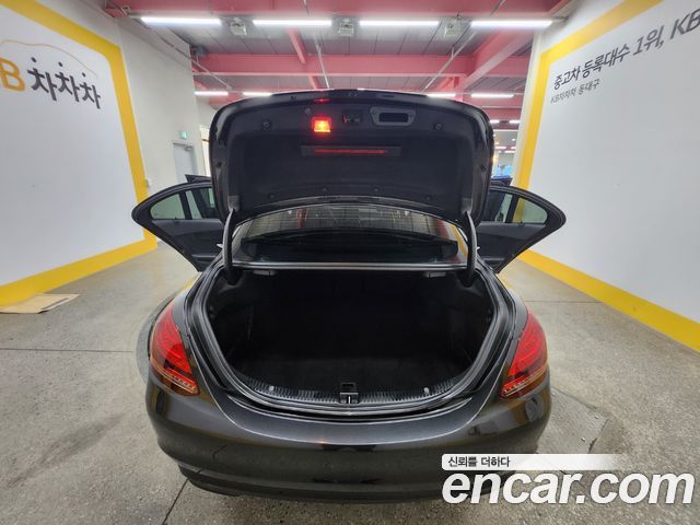 Mercedes-Benz C-Class C200