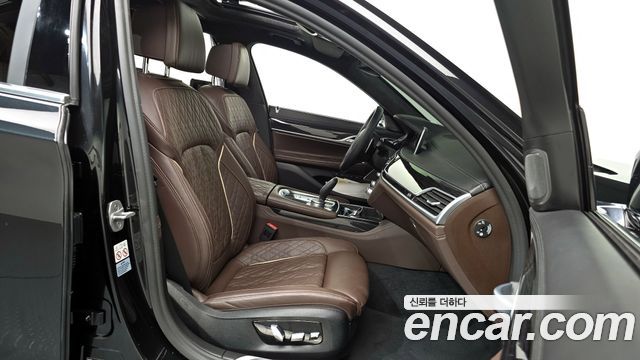 BMW 7-Series 740Li xDrive M Sport Package