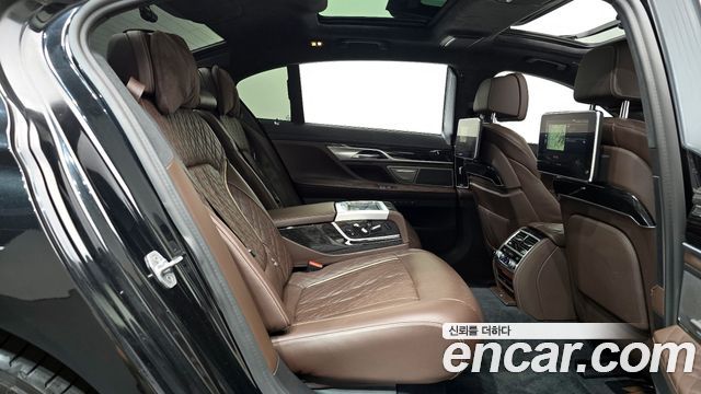 BMW 7-Series 740Li xDrive M Sport Package