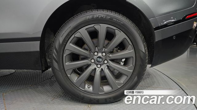 Land Rover Range Rover Velar 3.0 D300 R-Dynamic SE