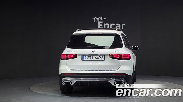 Mercedes-Benz GLB-Class GLB250 4MATIC