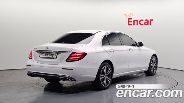 Mercedes-Benz E-Class E220d Avantgarde