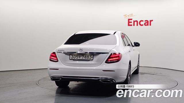 Mercedes-Benz E-Class E220d Avantgarde