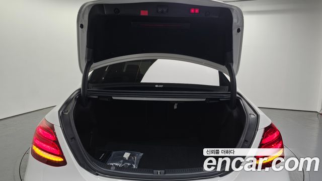 Mercedes-Benz E-Class E220d Avantgarde