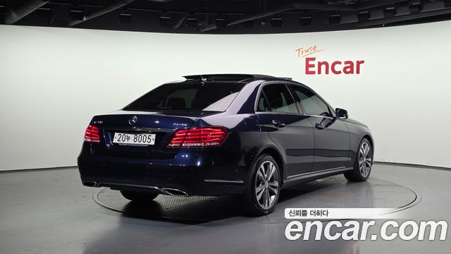 Mercedes-Benz E-Class E300 4MATIC Avantgarde