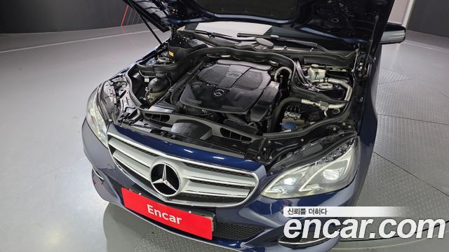 Mercedes-Benz E-Class E300 4MATIC Avantgarde