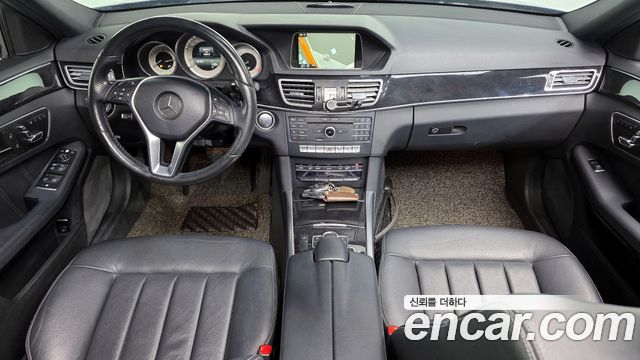 Mercedes-Benz E-Class E300 4MATIC Avantgarde