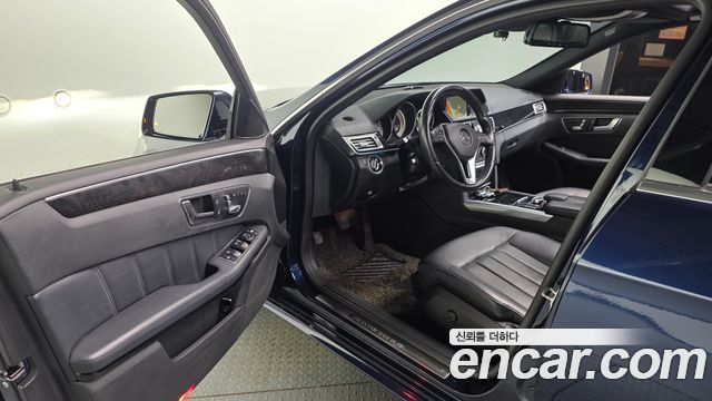 Mercedes-Benz E-Class E300 4MATIC Avantgarde