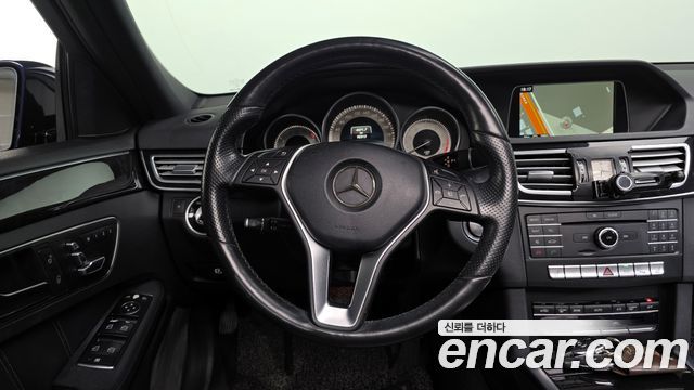 Mercedes-Benz E-Class E300 4MATIC Avantgarde