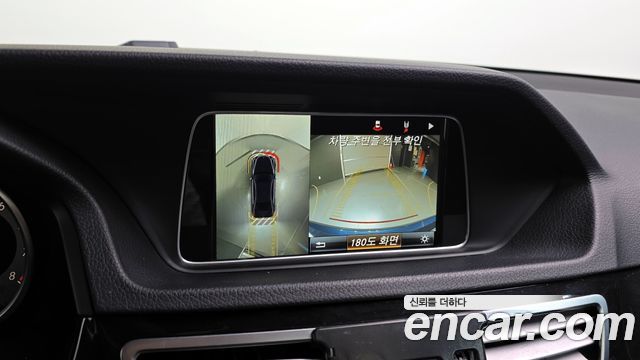 Mercedes-Benz E-Class E300 4MATIC Avantgarde
