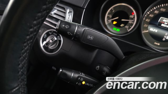 Mercedes-Benz E-Class E300 4MATIC Avantgarde