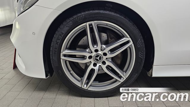 Mercedes-Benz E-Class E220d Coupe