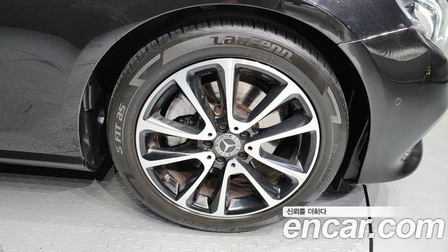 Mercedes-Benz E-Class E250 Avantgarde
