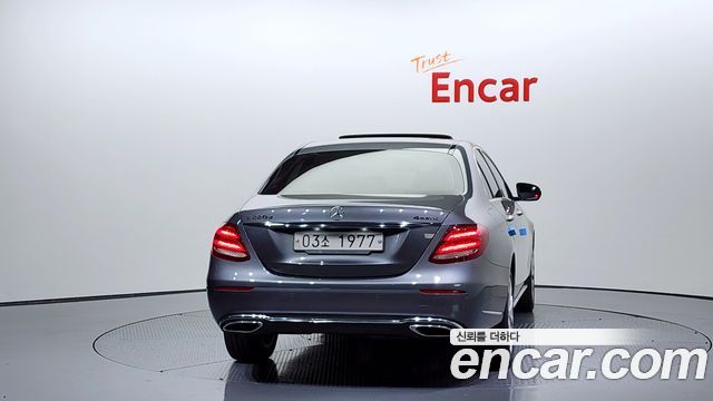Mercedes-Benz E-Class E220d 4MATIC Exclusive