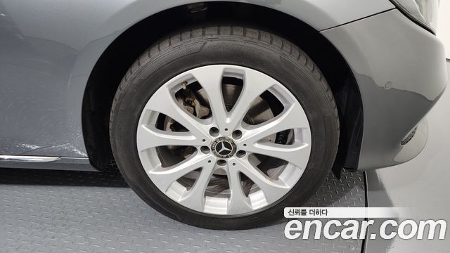 Mercedes-Benz E-Class E220d 4MATIC Exclusive